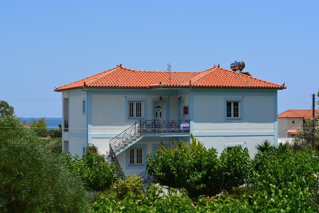 Troumpas Family Rooms & Apartments Λεωνίδιο Εξωτερικό φωτογραφία