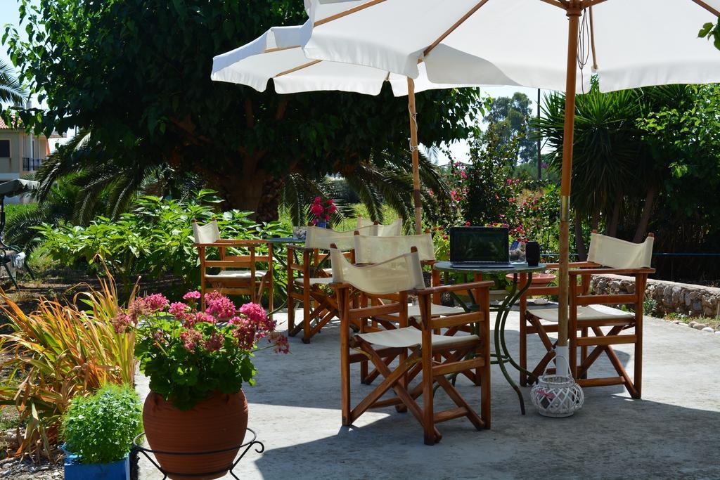 Troumpas Family Rooms & Apartments Λεωνίδιο Εξωτερικό φωτογραφία