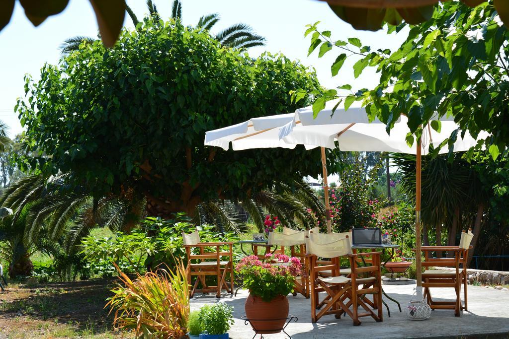 Troumpas Family Rooms & Apartments Λεωνίδιο Εξωτερικό φωτογραφία