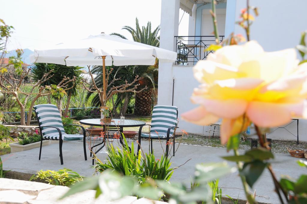 Troumpas Family Rooms & Apartments Λεωνίδιο Εξωτερικό φωτογραφία
