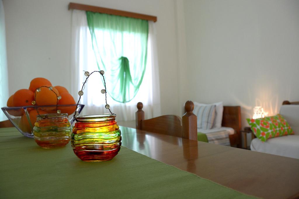 Troumpas Family Rooms & Apartments Λεωνίδιο Εξωτερικό φωτογραφία
